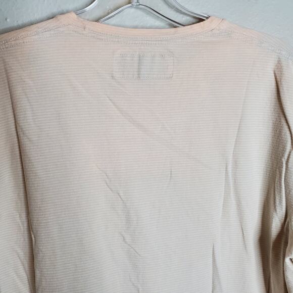 Abercrombie & Fitch Soft A&F Tee Size L Sun Faded ? Discolored Blotchy Casual - Picture 8 of 12